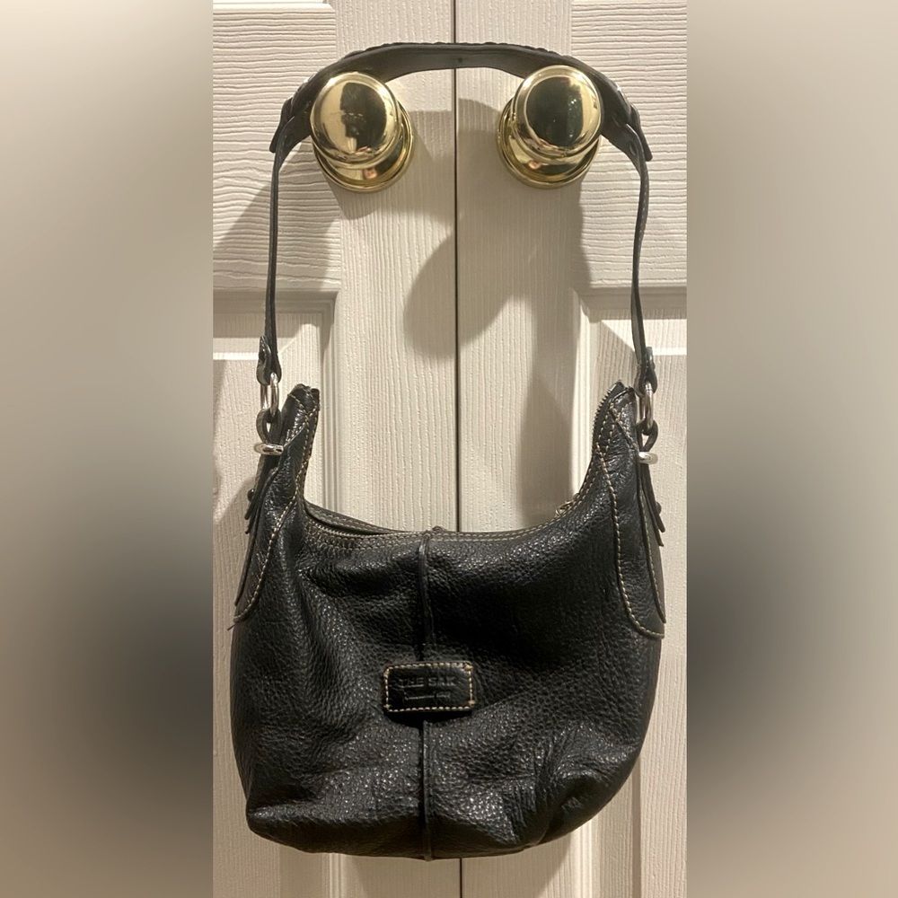 The Sak Black Leather Hobo Shoulder Handbag Zip Close